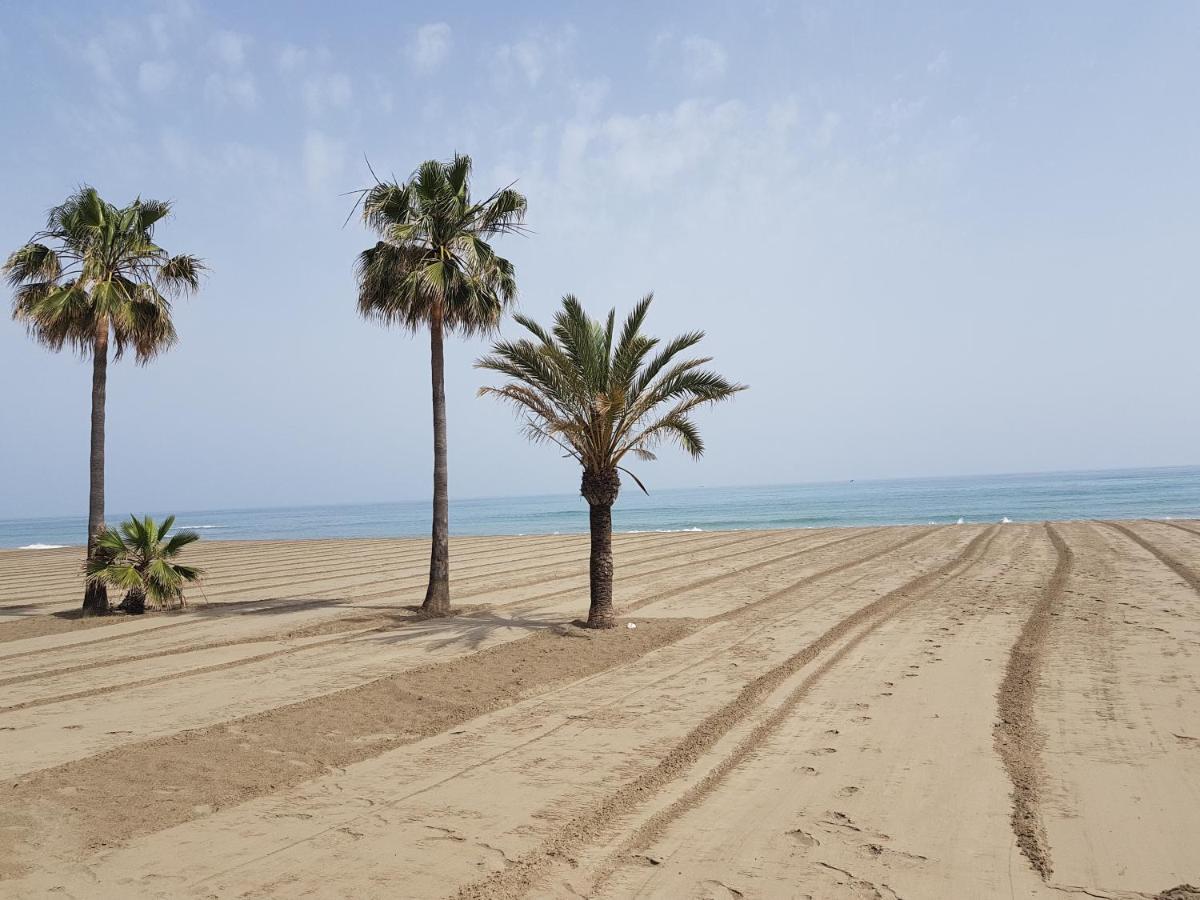 Free Parking, 40 Meters From The Beach, Wi-Fi, Ac Estepona Ngoại thất bức ảnh