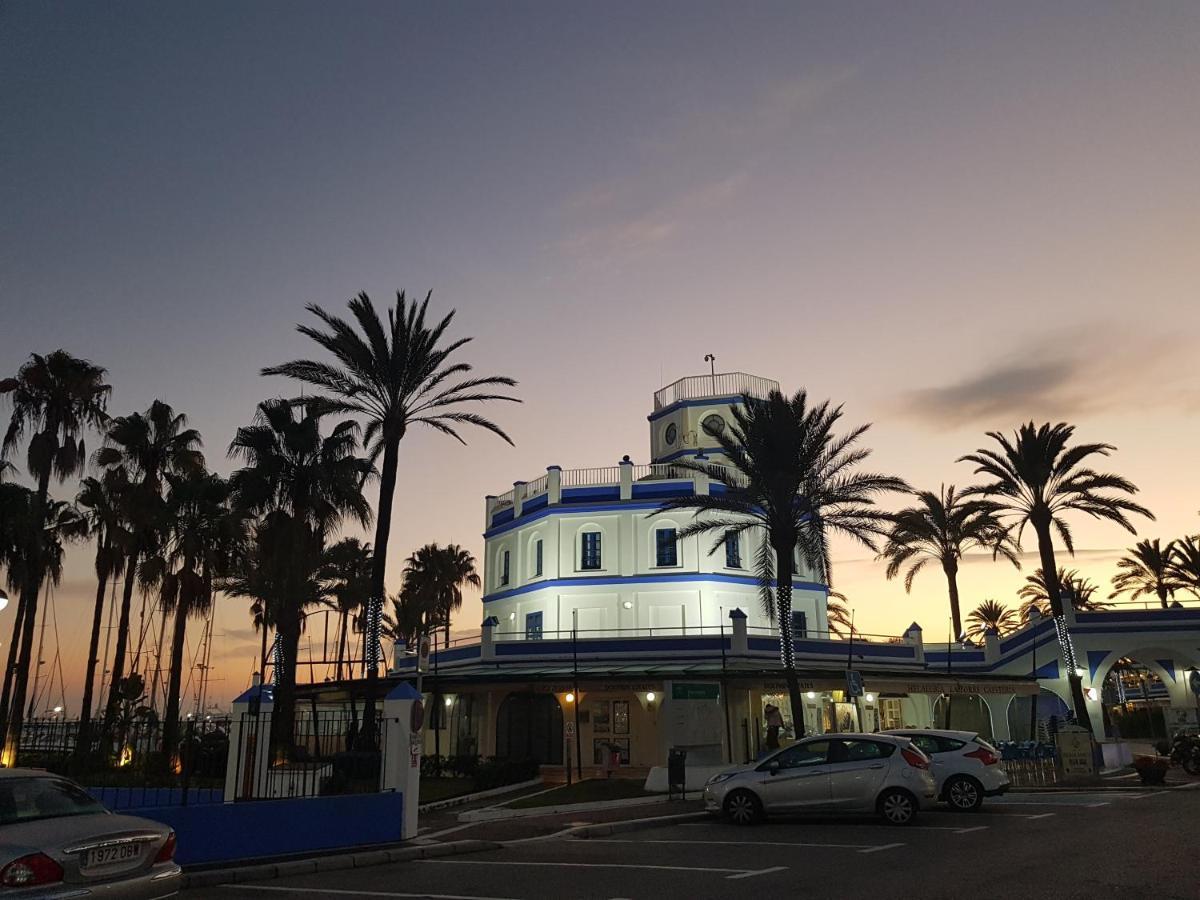 Free Parking, 40 Meters From The Beach, Wi-Fi, Ac Estepona Ngoại thất bức ảnh