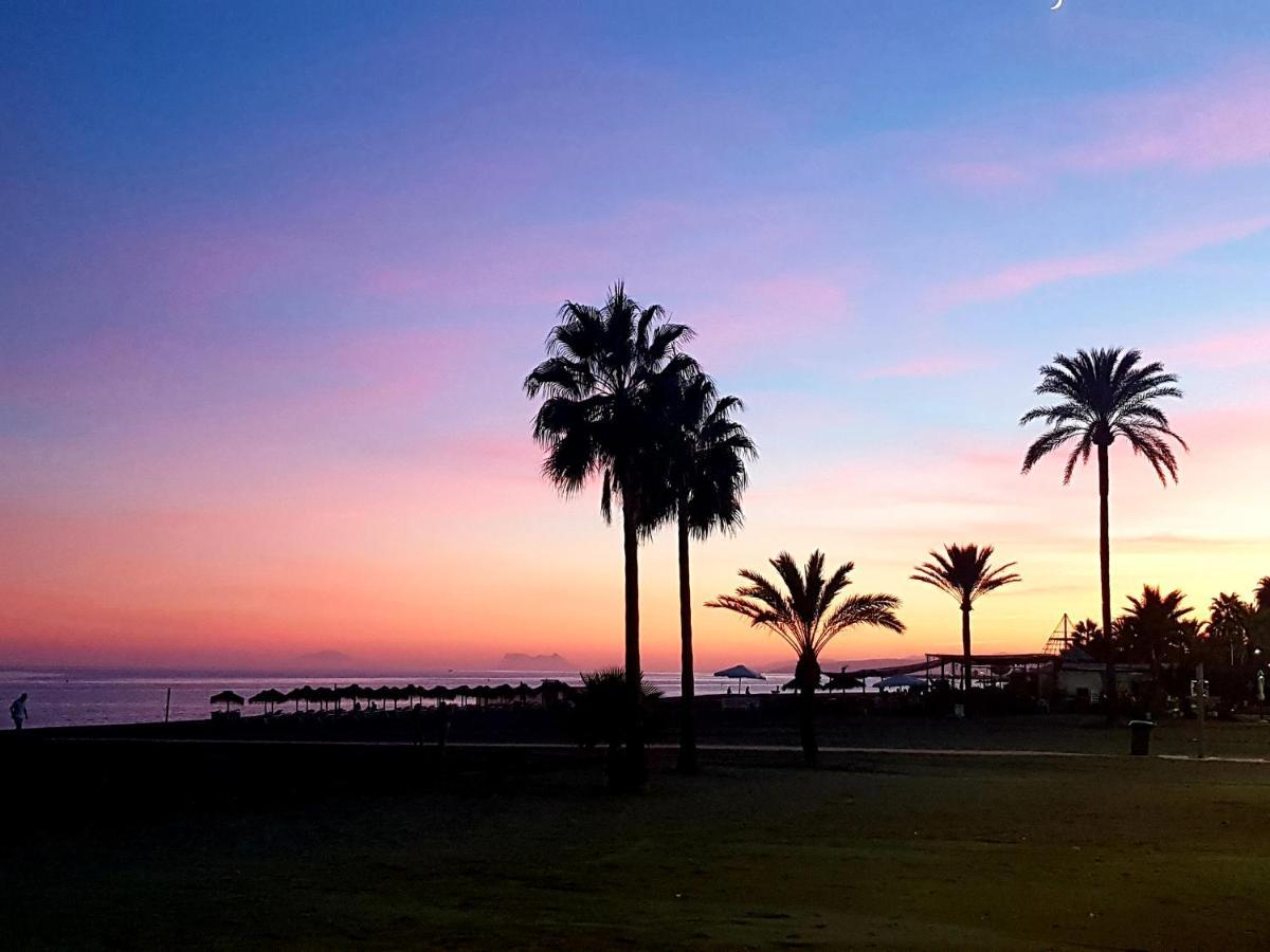 Free Parking, 40 Meters From The Beach, Wi-Fi, Ac Estepona Ngoại thất bức ảnh