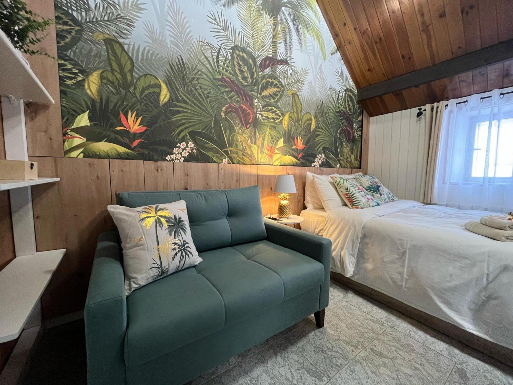 Free Parking, 40 Meters From The Beach, Wi-Fi, Ac Estepona Ngoại thất bức ảnh
